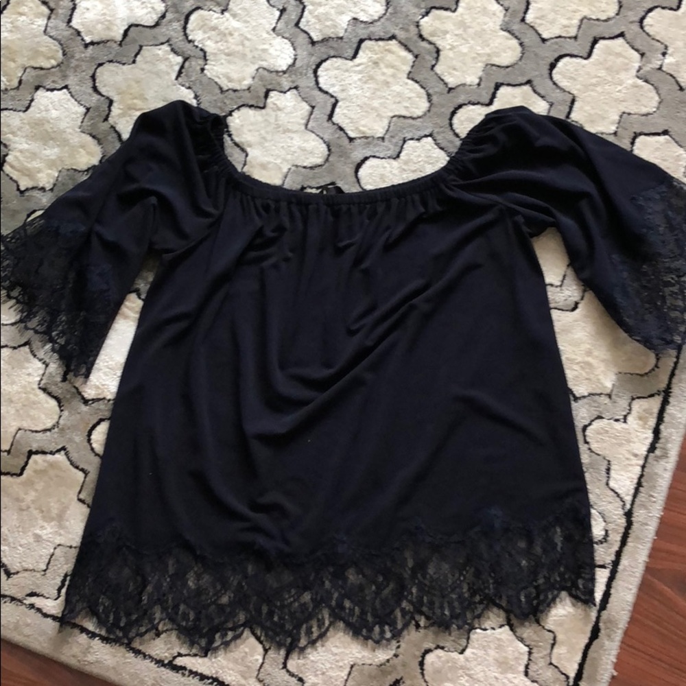 Banana Republic off the shoulder lace trimmed top